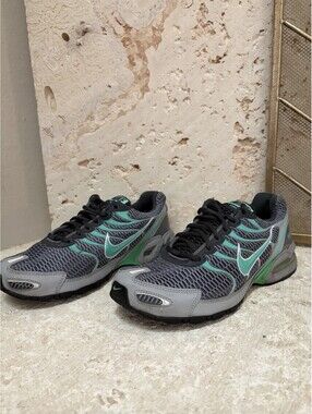 Nike Air Max Torch 4 Women’s Size 9 Grey Mint Green Running Shoes 343851-030